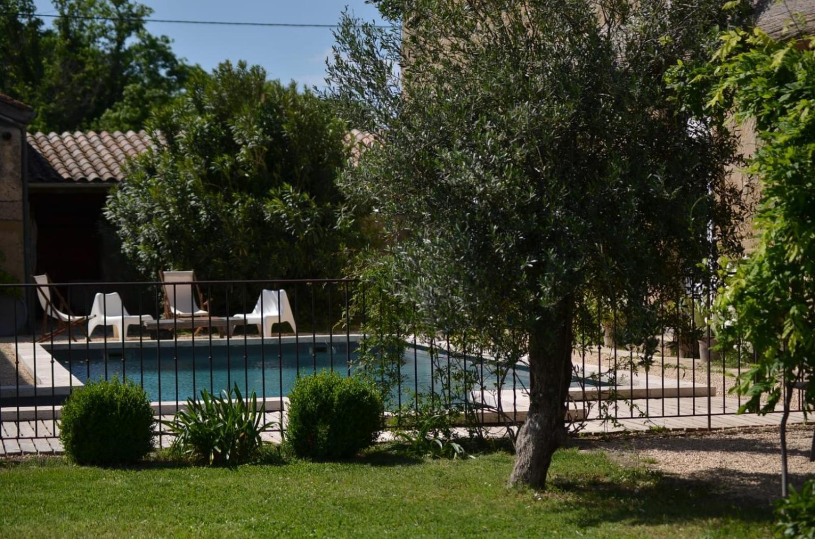 Ferme St Pierre 2 Suites Avec Repas, Piscine, Clim, Cheminee Ou Baignoire Spa Chabeuil Exteriér fotografie