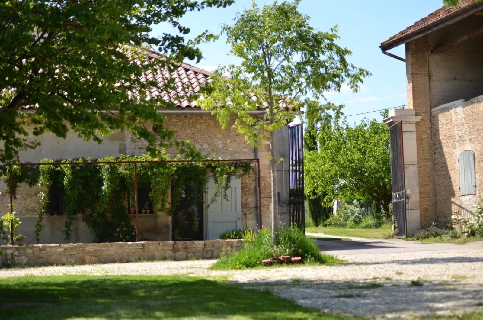 Ferme St Pierre 2 Suites Avec Piscine, Clim, Cheminee Ou Baignoire Spa Chabeuil Exteriér fotografie